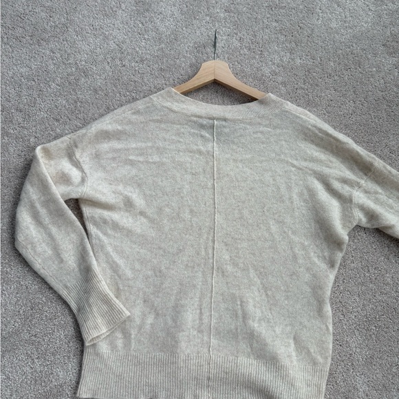 Women's Cashmere Cream Sweater- Medium - Picture 7 of 8